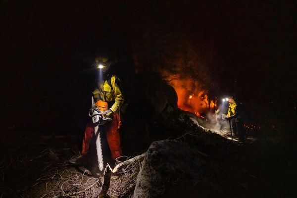 Photographie d'une pompière de l'unité Nevada Yuba Placer Lynsey Addario