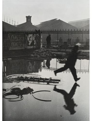 Derrière la gare Saint-Lazare — Henri Cartier-Bresson — 1932