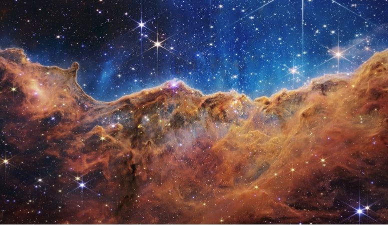 Cosmic Cliffs — Nébuleuse de la Carène — NASA / ESA / CSA — 2022