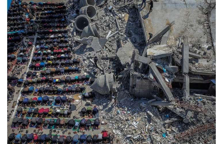 Faith Amid the Rubble — Abdelrahman Alkahlout — 2025