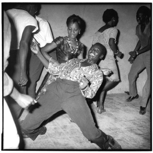 Regardez moi, par Malick Sidib�, 1962 